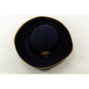 Whittall & Shon Vintage Purple Wool Doeskin Felt Derby Hat Gold Trim Medallion